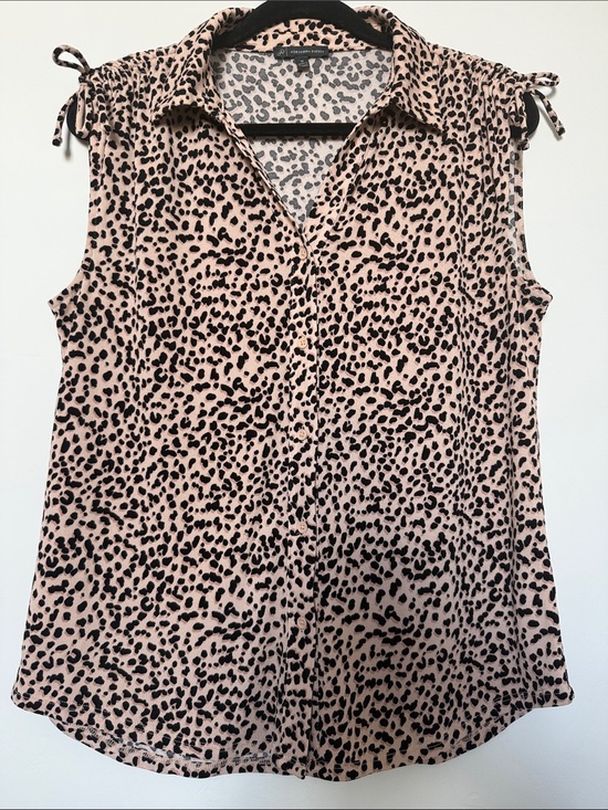 Adrianna Papell Tops - Adrianna Papell Beige and Black Leopard Print Sleeveless Button-Down Top